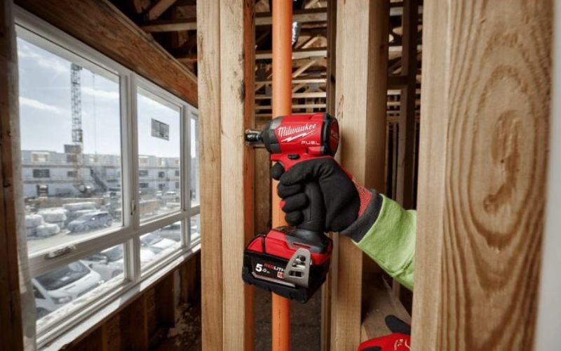 Máy bắt vít Milwaukee M18 FID3-0X