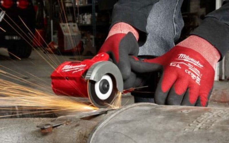 Máy cắt cầm tay Milwaukee M12 FCOT-0X