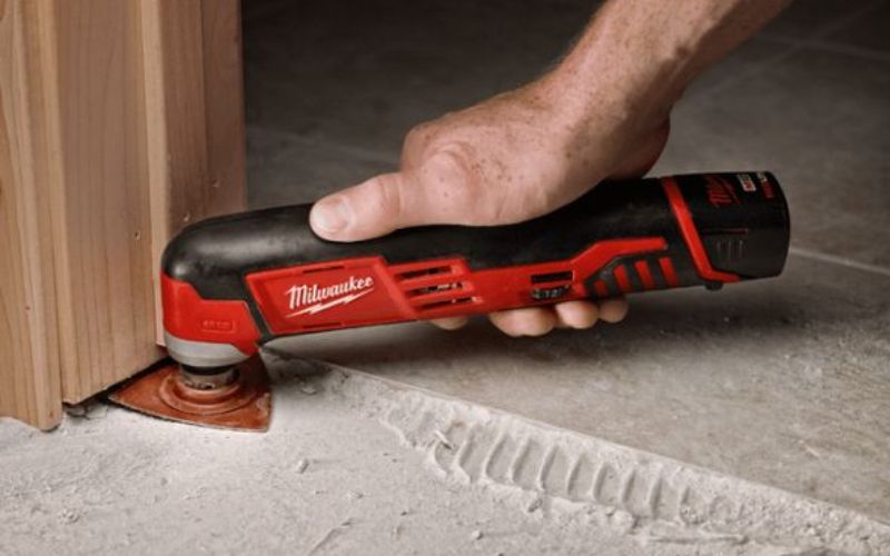 Máy cắt đa năng Milwaukee C12 MT-0B