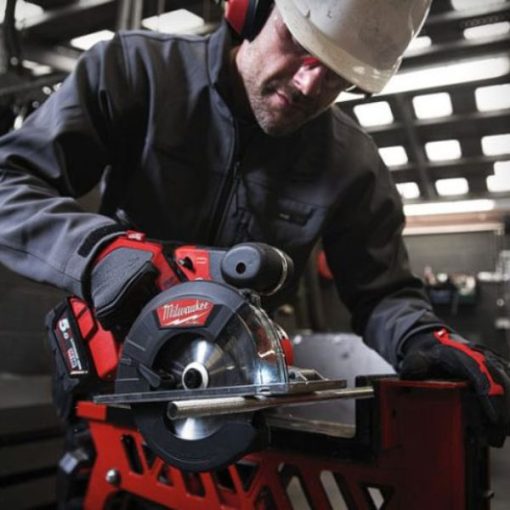 Máy cắt kim loại Milwaukee M18 FMCS-0X