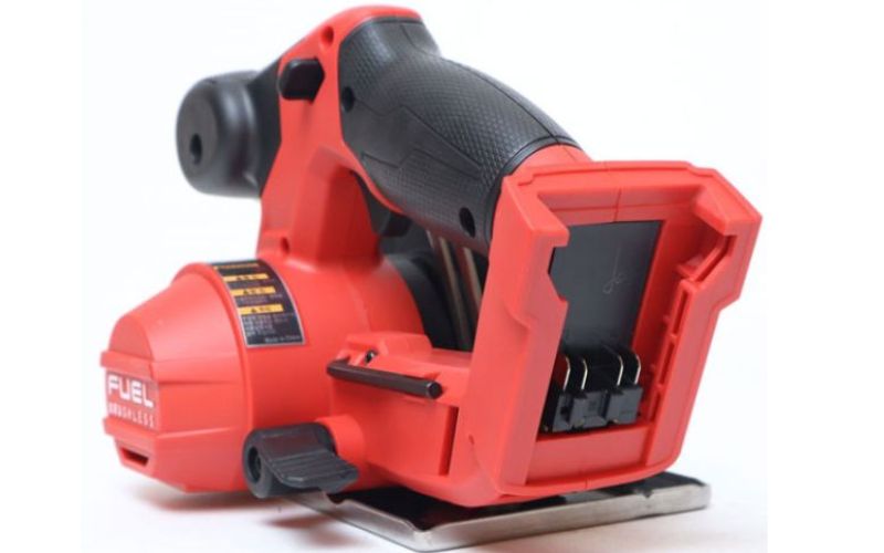 Máy cắt kim loại Milwaukee M18 FMCS-0X