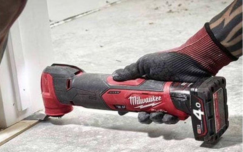 Máy cắt rung Milwaukee M12 FMT-0X