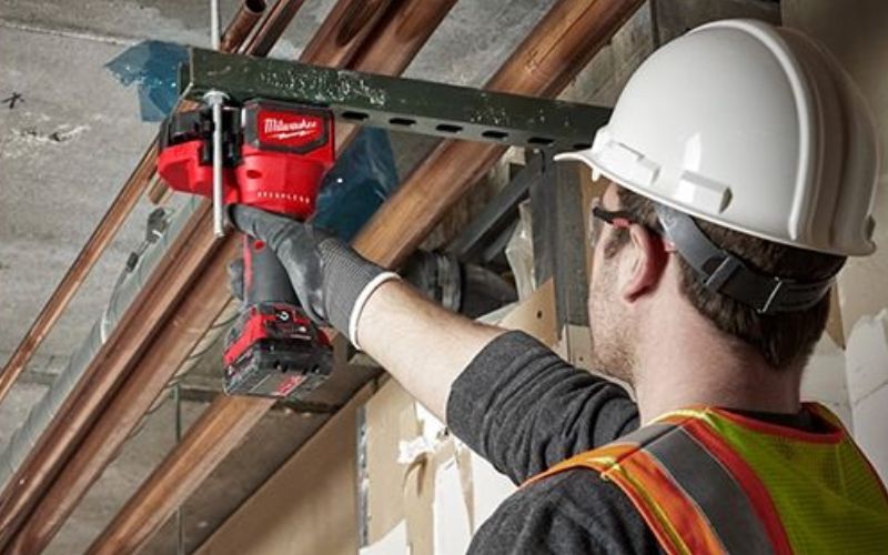 Máy cắt thanh ren Milwaukee M18 BLTRC-0C