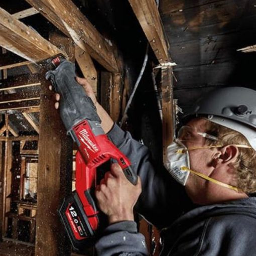 Máy cưa kiếm Milwaukee M18 FSX-0C