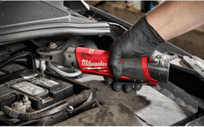 Máy siết bu lông góc Milwaukee M12 FIR12-0