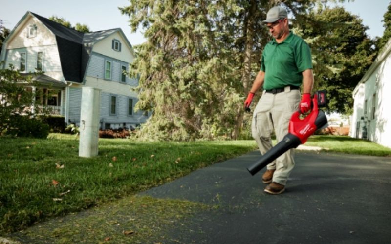 Máy thổi lá Milwaukee M18 FBLG3