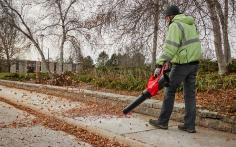 Máy thổi lá Milwaukee M18 FBLG3