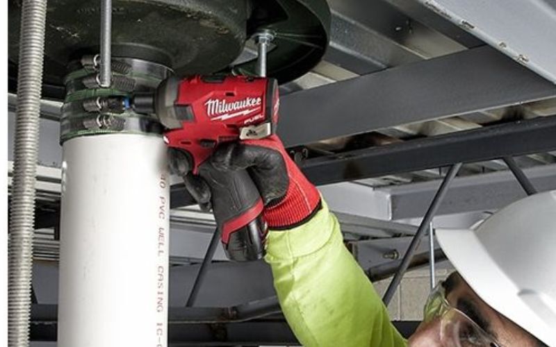 Máy vặn vít thủy lực Milwaukee M12 FQID-0C