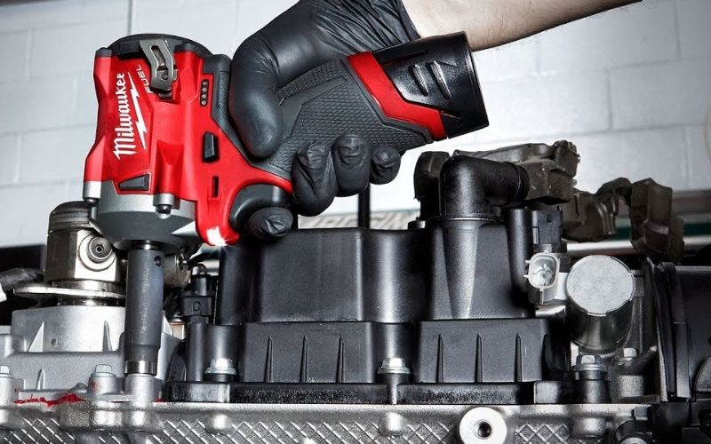 Máy siết bu lông Milwaukee M12 FIWF12-0C