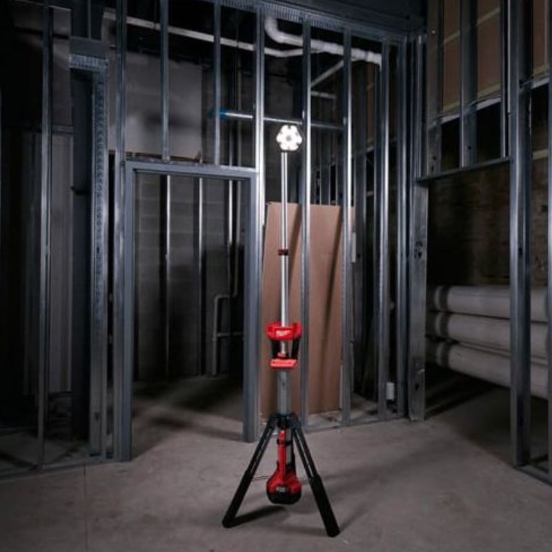 Đèn LED chân đứng Milwaukee M18 SAL-0