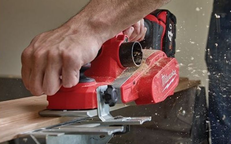 Máy bào Milwaukee M18 BP-0