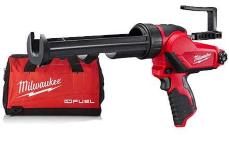 Máy bơm keo Milwaukee M12 PCG/310C-0