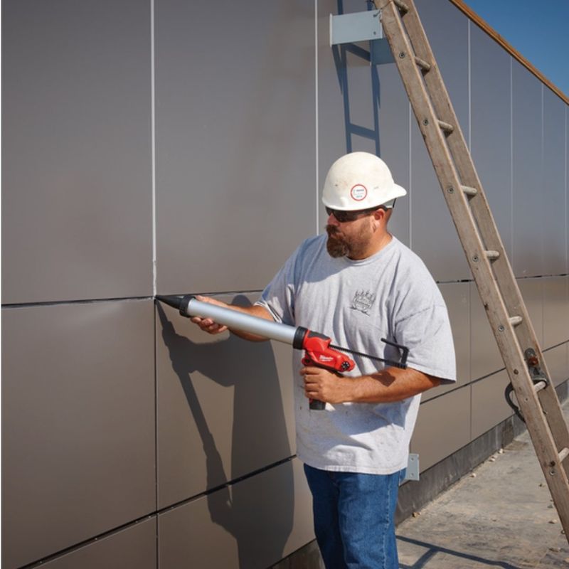 Máy bơm keo Milwaukee M12 PCG/310C-0