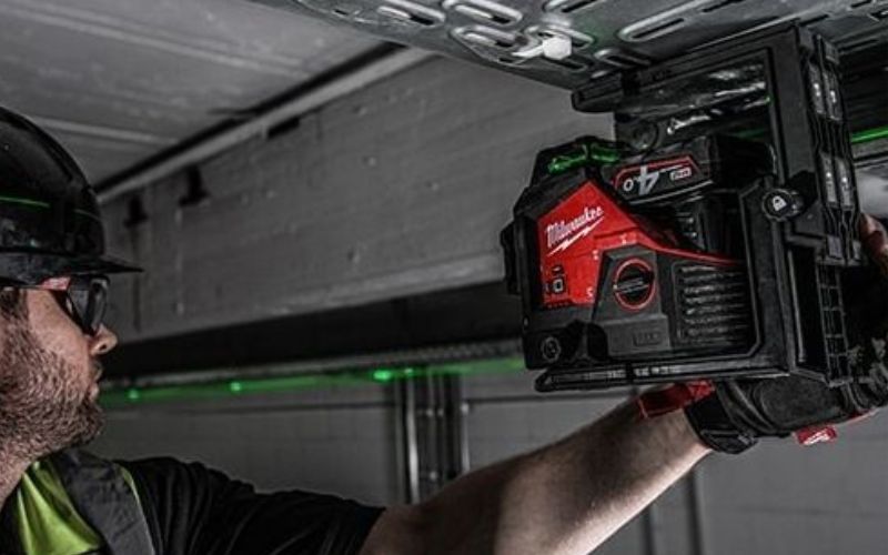 Máy cân mực Laser Milwaukee M12 3PL-0