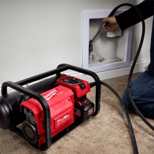Máy nén khí Milwaukee M18 FAC-0
