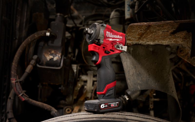 Máy siết bu lông 1/2 inch Milwaukee M12 FIW2F12