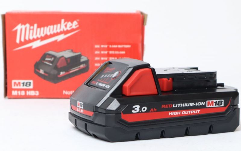 Pin Milwaukee 18V 3.0Ah M18 HB3