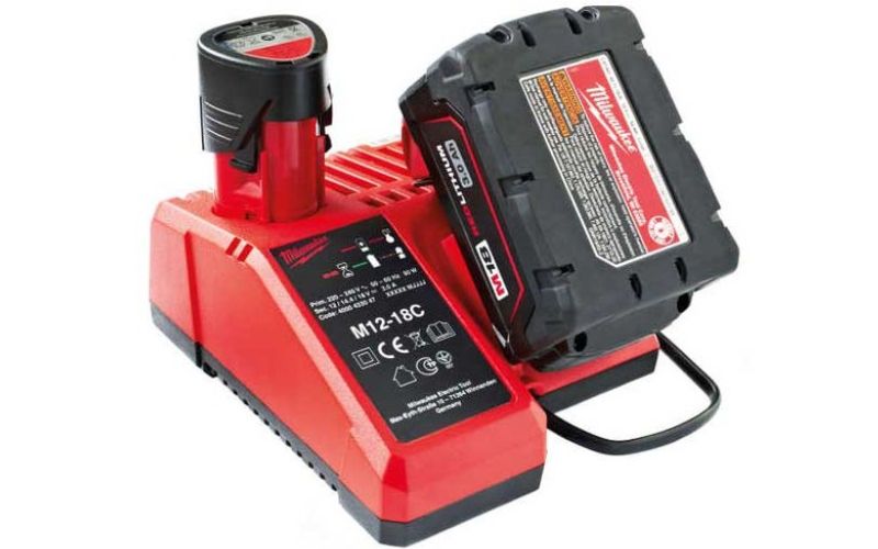 Sạc Milwaukee M12-18C pin 12V và 18V