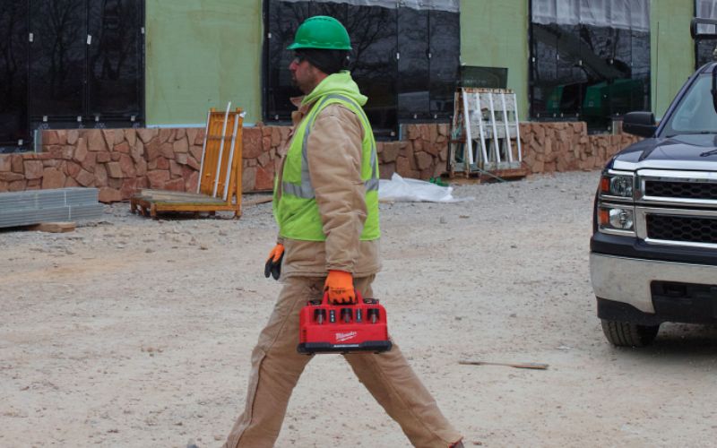 Sạc pin nhanh 12V ,18V Milwaukee M12-18C3
